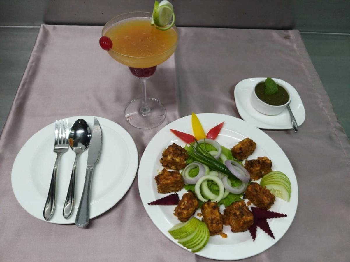 Hotel Atithi Guwahati Exterior foto